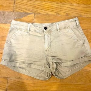 American eagle khaki shorts